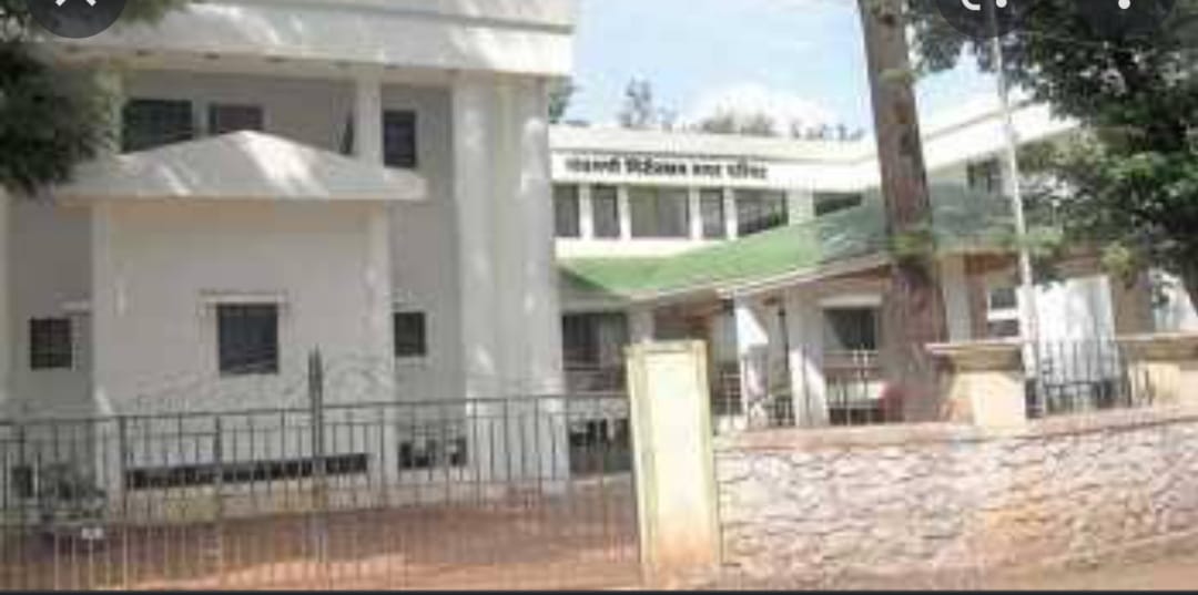 शाईफेक प्रकरणी मुख्याधिकारी गिरीष दापकेकर यांचे राजकीय लोकप्रतिनिधी प्रमाणे वरिष्ठ व पाचगणी शहर परिसरातील नागरिकांना घेत समस्त पर्यायानचा आधार घेत दबावतंत्राचा वापर?…..