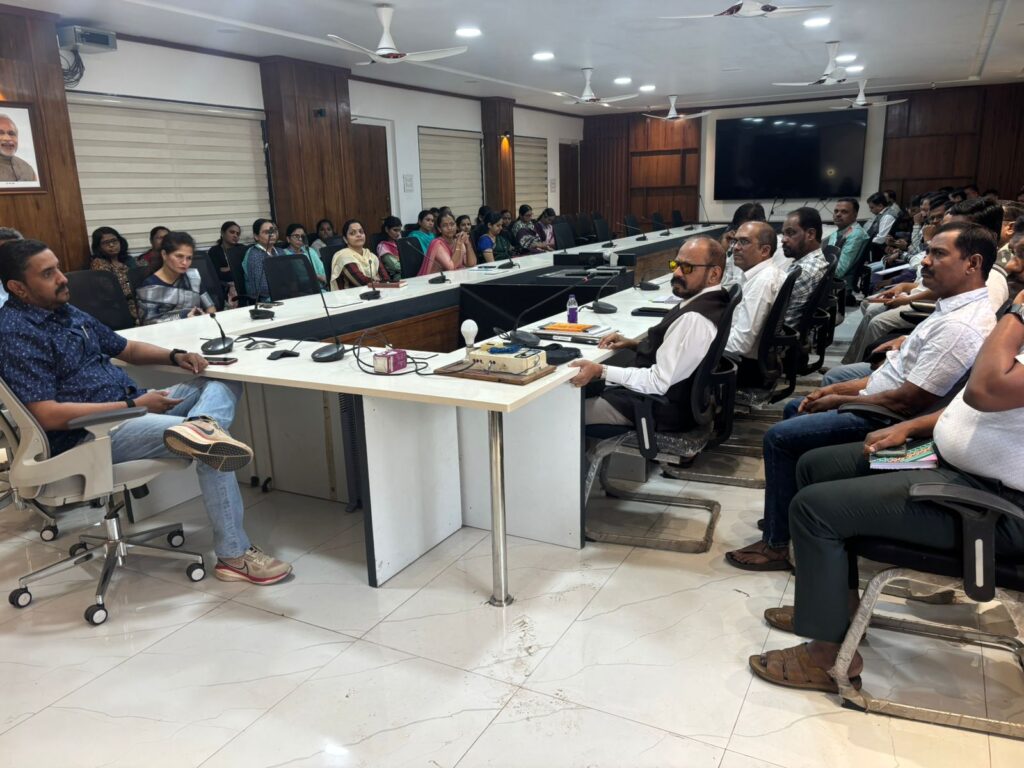 जावली तालुक्यातील बिभवी  येथे शॅार्टसर्किटमुळे लागलेली आग व त्यामुळे झालेला सिलेंडरचा स्फोट हे प्रशासनाचे बेजबाबदारपणाचे उत्तर आहे का? साताऱ्याचे  कायदे तज्ञ वकील (ॲड) विकास बा. पाटील शिरगांवकर यांचा प्रशासनाला सवाल.!