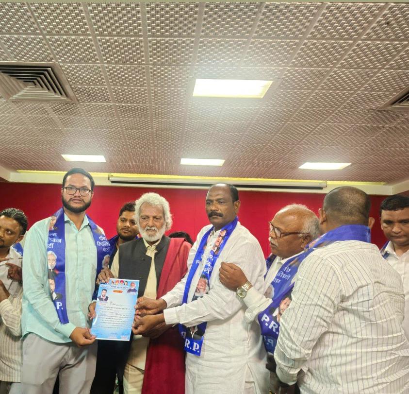 प्रणित मोरे यांचा पीपल्स रिपब्लिकन पार्टीत जाहीर प्रवेश महासचिव पदी नियुक्ती कवाडे सरांनी दिलेली जबाबदारी पूर्ण क्षमतेने पार पाडू जिल्हाभर आंबेडकरवादी विचारांच वादळ उभ करु प्रणित मोरे.!